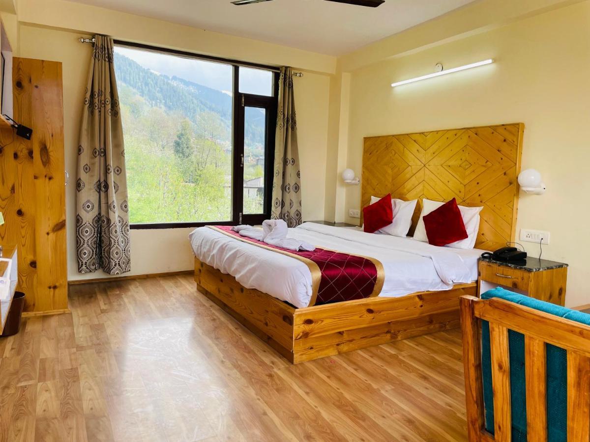 Hotel The Royal Majestic Mountain View Manāli Exterior foto