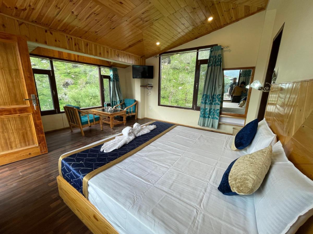 Hotel The Royal Majestic Mountain View Manāli Exterior foto